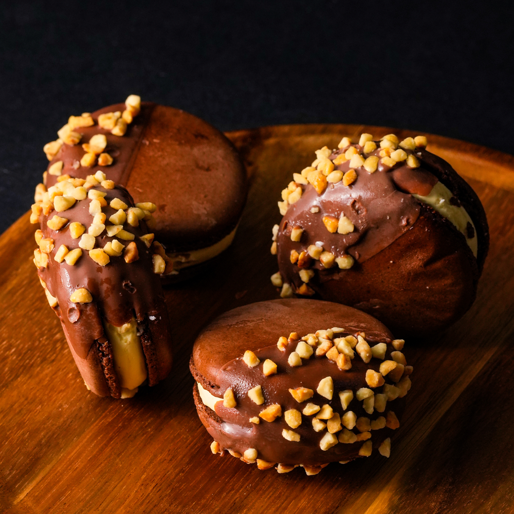 Десерт "Macarons-Snickers" BIG
